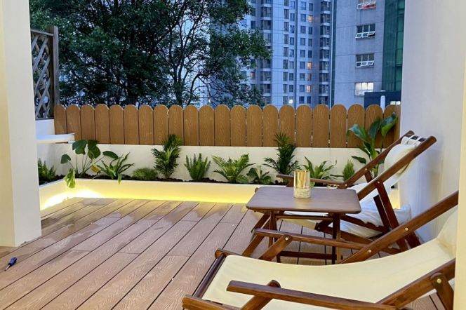 2 Spacious Brs, 1 Living room with Private terrace, 120 sqm @ Changshou rd L7&13