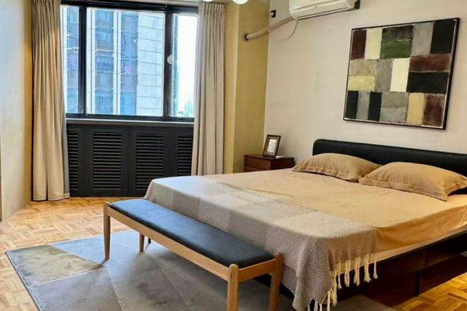 Xintiandi elevator 2BR 2BATH apartment