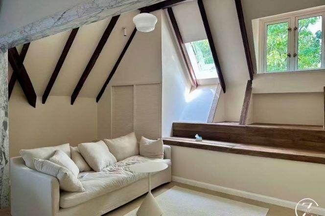 Xintiandi 1BR apartment