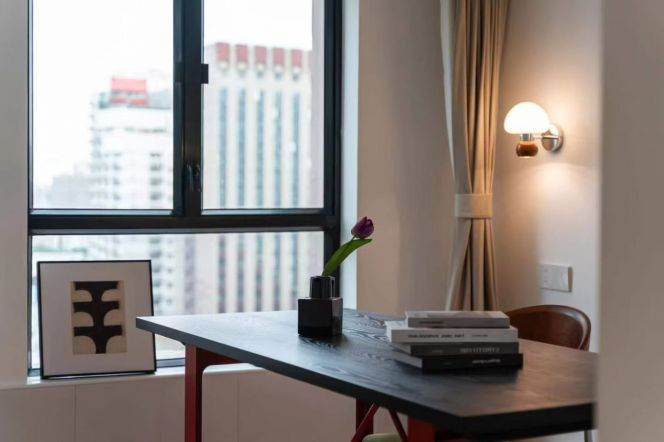 Kerry Center 2BR | Bright & Modern Residence