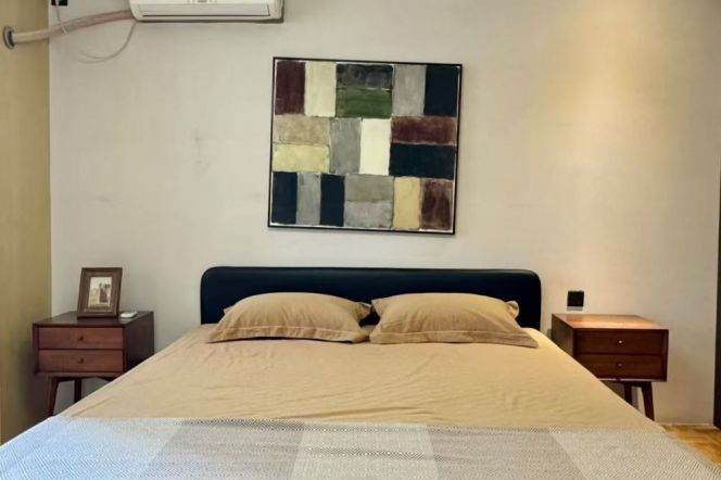 Xintiandi elevator 2BR 2BATH apartment