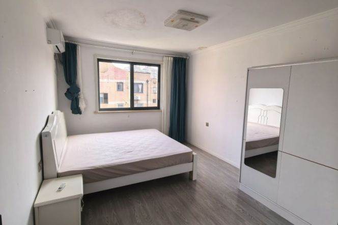 125sqm 3br 2baths apt @Hongmei Rd  9k     Line10    