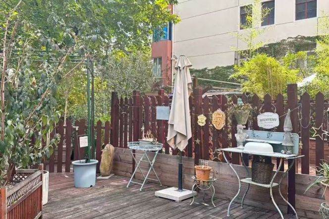 Good value 2brs with terrace near Jiaotong University