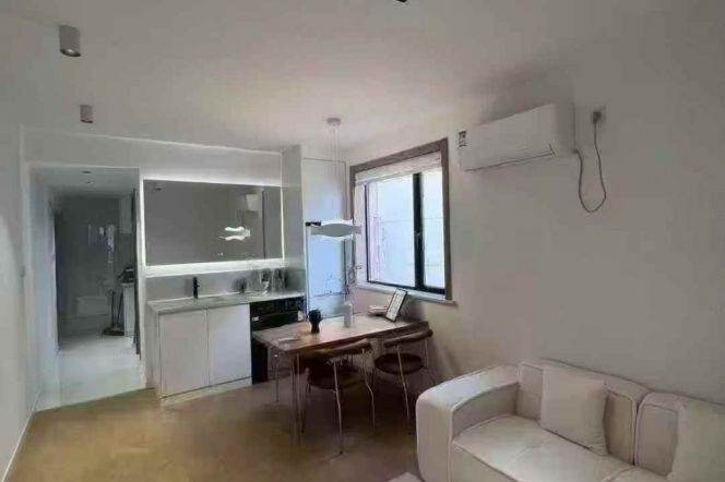 7k 1Br Nr Zhongshan Park line2/3/4