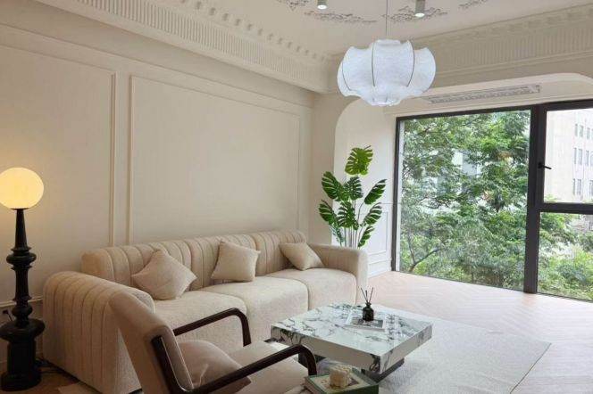 High-grade residential  large 1br@xintiandi 92sqm with ceiling to floor windows