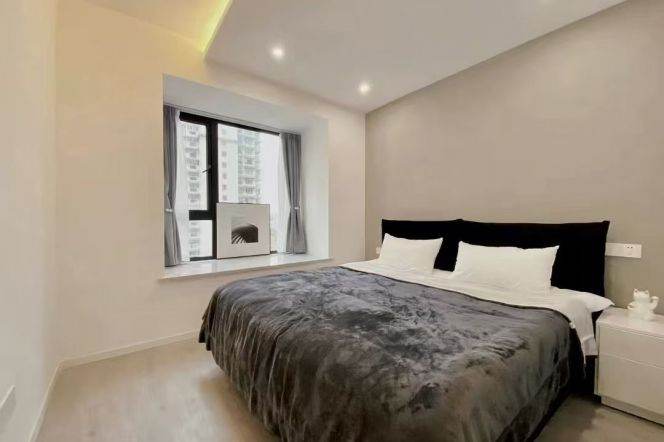 Zhongshan Park, Louis Triumph Palace，New 2br /2bathr,Floor heating, central AC 