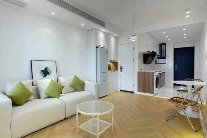 Cozy 1Brm Near Line 2/3/4 Zhongshan Park