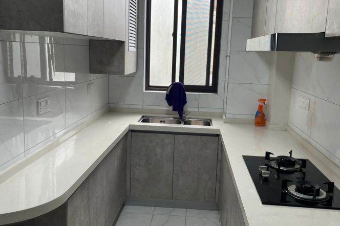 Bright /centre walk distance to jiao tong university 10/11 near xujiahui DHU