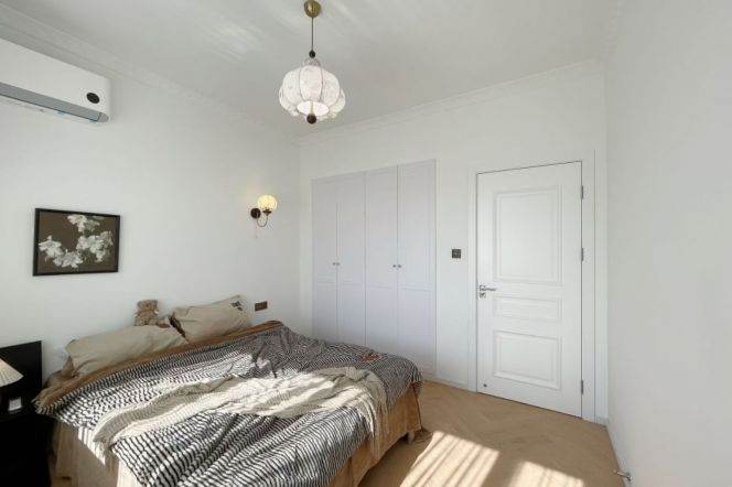 Elevator 2br/2bth apt@ lancun rd pudong