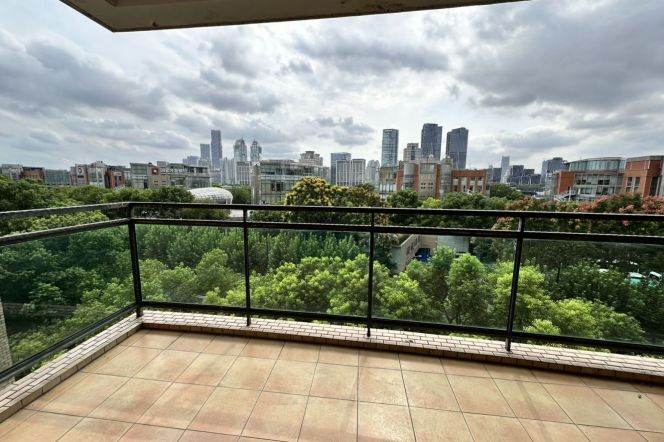 modern 3brs floor heating open balcony in most popular compound Lujiazui IFC 24.5K