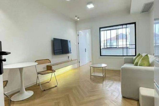 Cozy 1Brm Near Line 2/3/4 Zhongshan Park