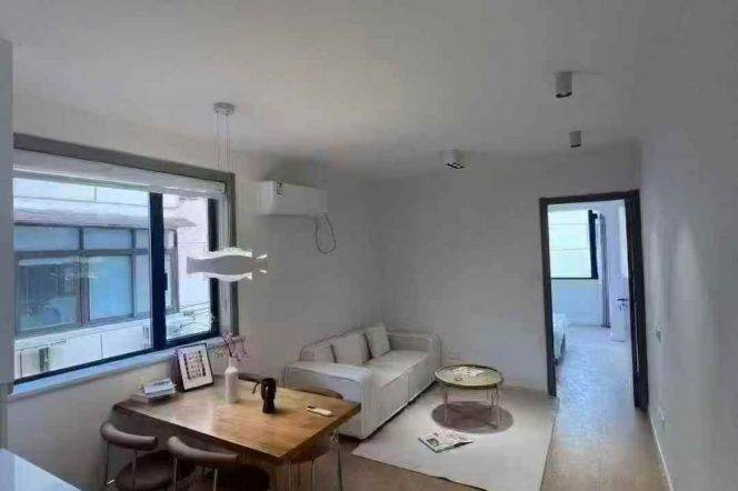 7k 1Br Nr Zhongshan Park line2/3/4