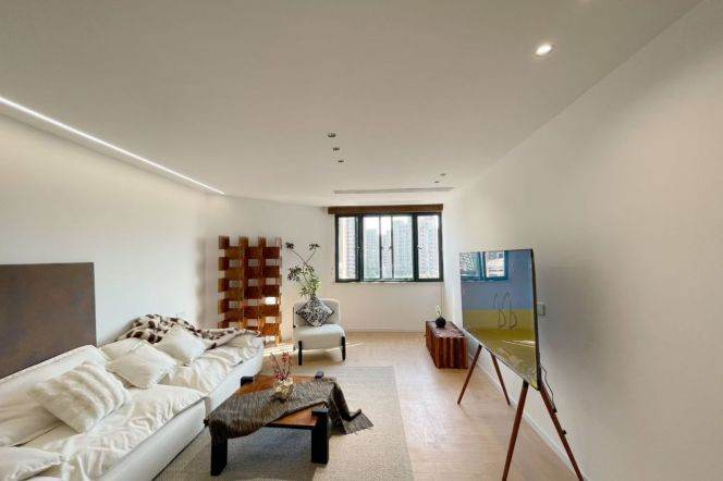 Elevator 2br/2bth apt@ lancun rd pudong