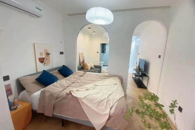 loushanguan rd station one bedroom