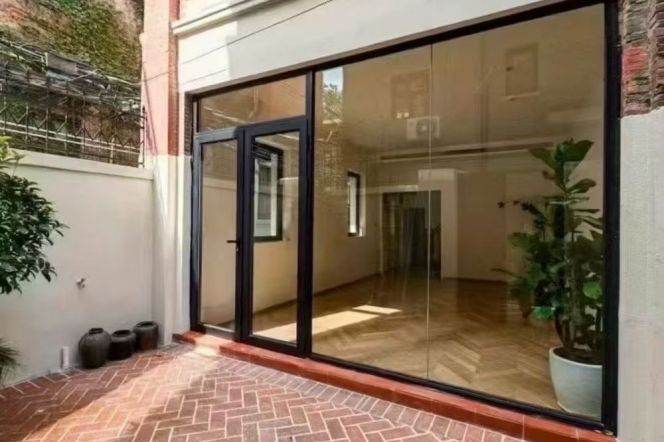 Nanchang/Ruijin rd whole lane house floor heat 3brs apt wt garden & balcony;L13