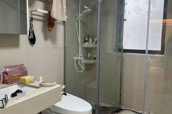 very moder new decorated big 1 bedroom floor heating in best compound Xintiandi