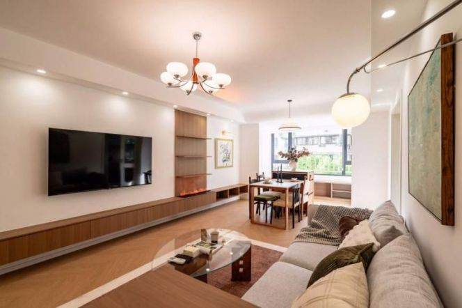 Gubei newly renovated 120 sqm 2 br Cozy Apt/L10 for 10.2K