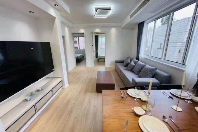Hongqiao rd elevator 3BR apartment