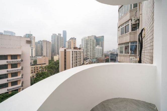 3 Brs, 2 Baths, 170 sqm with Open Balcony, Floor Heating/Oven/Dish washer @ Zhongshan Park L2