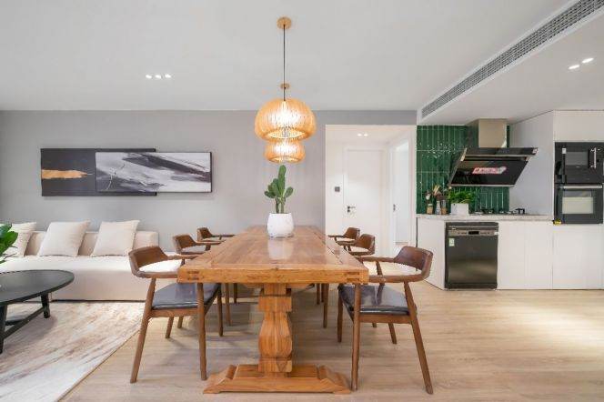 3 Brs, 2 Baths, 170 sqm with Open Balcony, Floor Heating/Oven/Dish washer @ Zhongshan Park L2