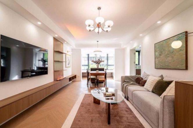 Gubei newly renovated 120 sqm 2 br Cozy Apt/L10 for 10.2K