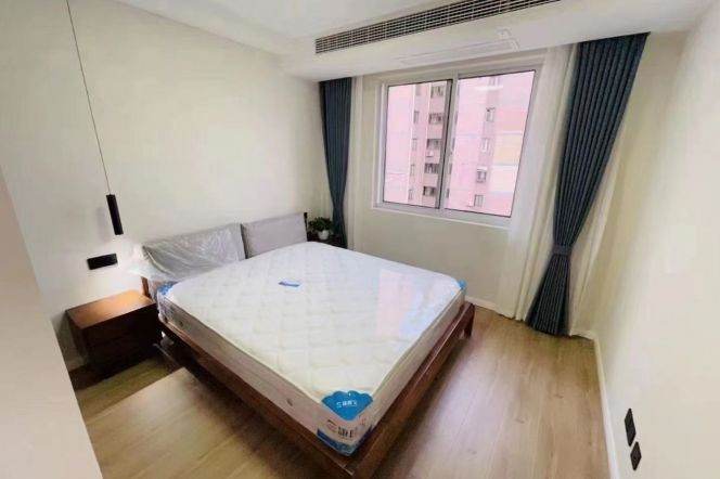 Hongqiao rd elevator 3BR apartment