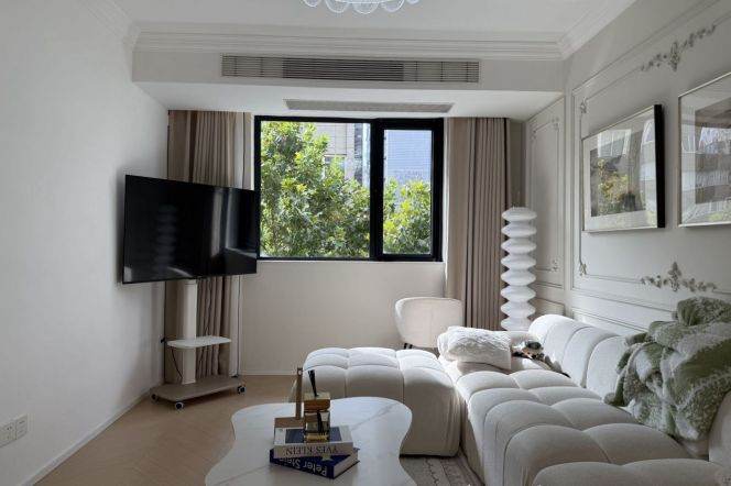 Xintiandi 1BR  /  Spacious / Bright / Modern/ Quiet / Good view/ elevator