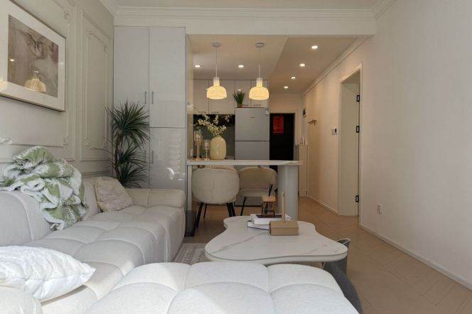 Xintiandi 1BR  /  Spacious / Bright / Modern/ Quiet / Good view/ elevator