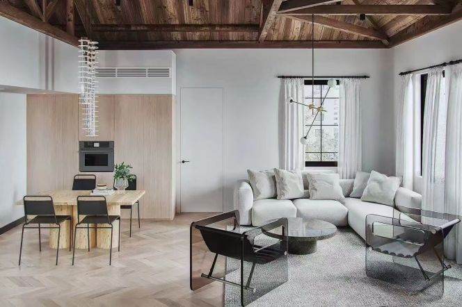 Stunning 2BR 2BA Old House on Yongjia Rd