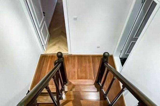 Nanchang/Ruijin rd whole lane house floor heat 3brs apt wt garden & balcony;L13