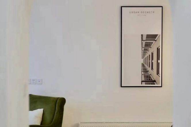 3-bedroom apartment with floor-to-ceiling Windows at Jiaotong University Station on Line 10/11