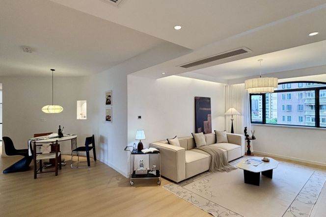 4Bedrooms 2Baths Apt/Modern&Bright /L11/15 Shanghai West Railway Station/180sqm