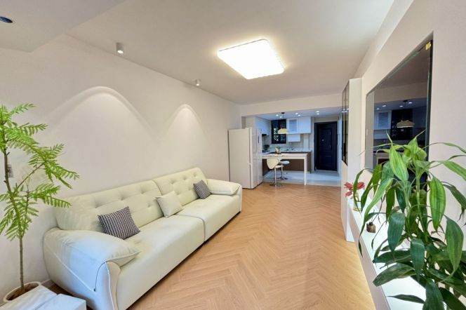 zhongshan park newly renovated 1 br Apt &oven&big living room only 9.5K