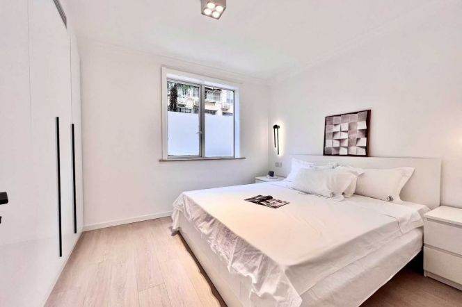 Nice yard+Spacious 1br 2lr/big living room/central AC,Loushanguan rd@L2/15