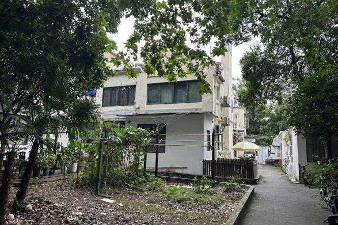 Quiet 1BR Garden House Terrace Hengshan rd 9.5k