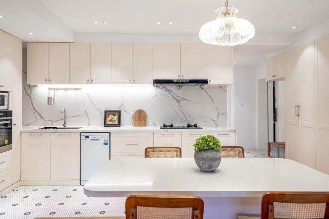 modern 3brs floor heating open balcony near Xintiandi ,near  line 1,8,9,10,13,14 