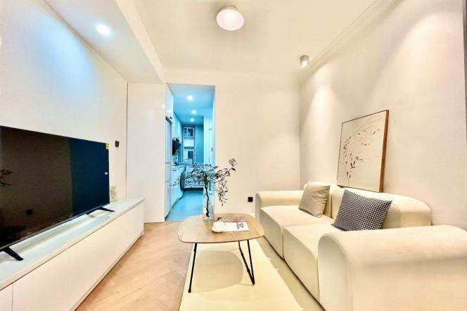 hongqiao rd station one bedroom