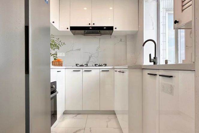 Zhongshan Park, Suzhou River view, with a large balcony, fully bright floor plan，L2-11-13