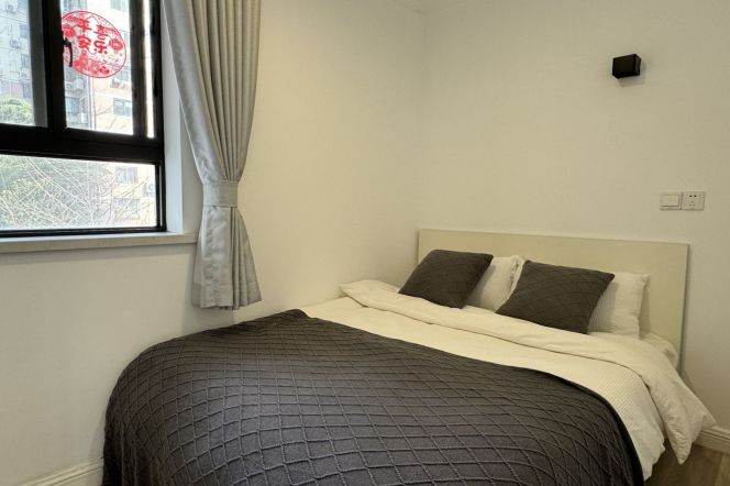 Modern 2Br +elevator | 0 distance to Jiaotong university L10/11 