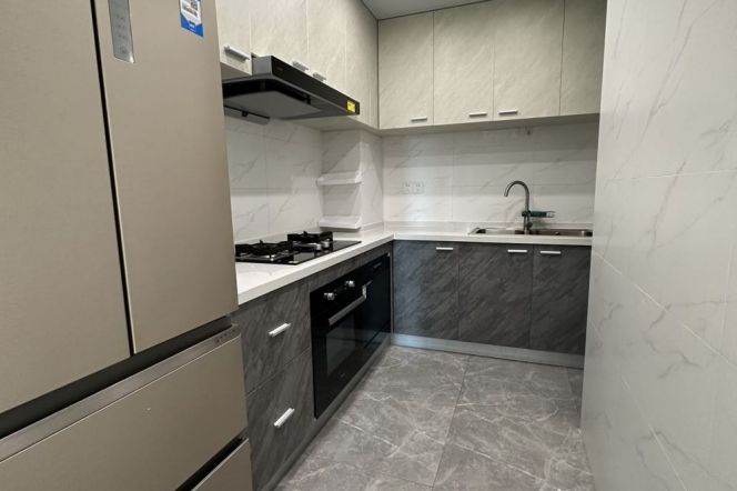 modern big 2brs big open balcony nice river view beside Huang pu river IFC 23K