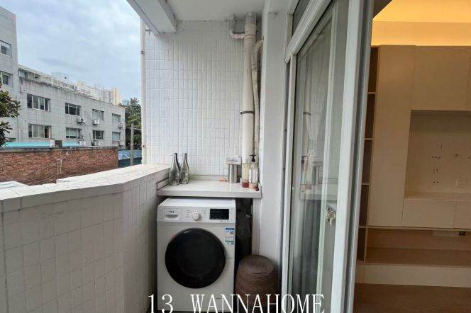 Spacious&Fabulous&Bright 3Bdrs 2Baths/L2/15 Lou Shan Guan Rd/Big Balcony/Large Closet