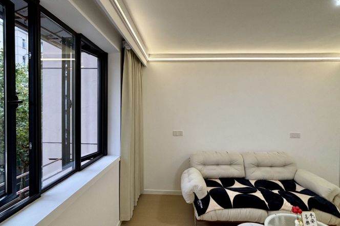  1Bdr 1bath Apt/New&Bright/L11/13 Longde Rd/Su Zhou Creek/Zhong Shan Park/stairs