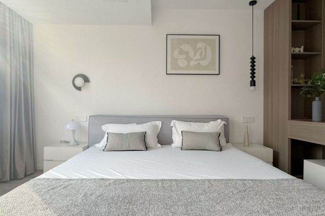 Spacious 1Br/2Lr/1Bt Close to L10/11 Jiaotong University Metro Station 