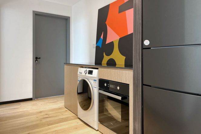 Hengshan rd 3 br 160 sqm high rise &floor heating &oven &dishwasher 17K