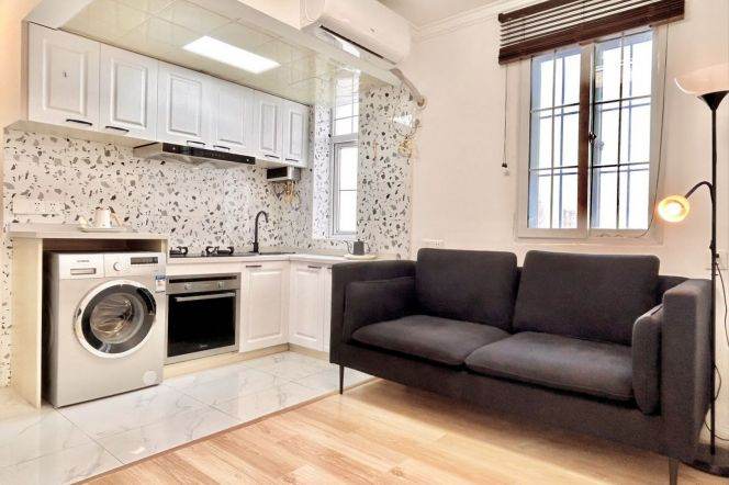 70 sqm modern 1 br Apt &elevator &oven/Hengshan rd 8.5K