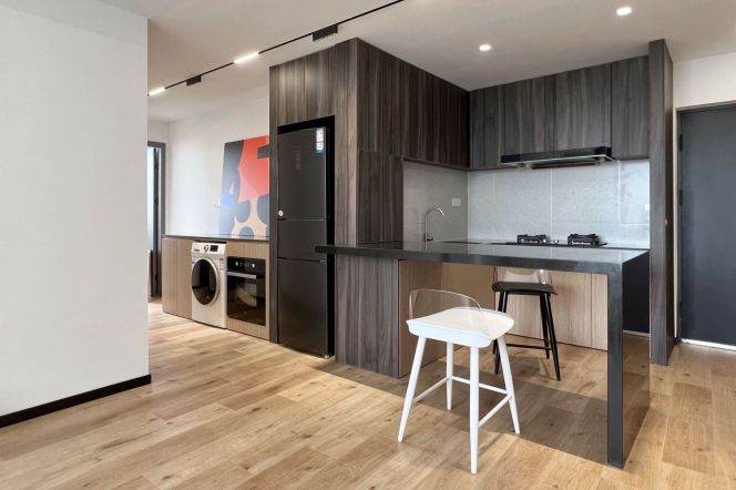 Hengshan rd 3 br 160 sqm high rise &floor heating &oven &dishwasher 17K