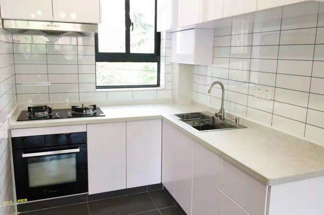 Cozy 2Bedrooms elevator Apt +oven+dryer 2mins to L10/11 Jiaotong Uni.