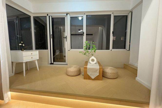 Nice terrace 2Brs/1Lr/1Bt apt nr Jiaotong university,M3/4/10/11