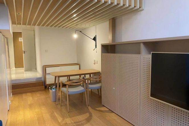 1Loft near line 9/12 Jia'shan Rd and Jiao'tong Uni can long and short lease