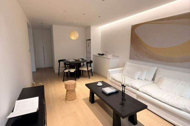  Apartment for Rent in Huangpu | 80 Sqm | 1Bed | Luban rd station 